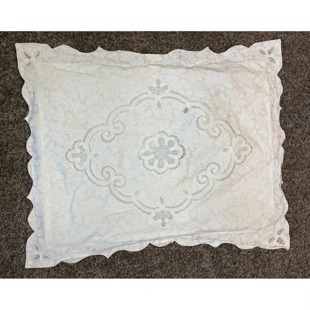 Vtg 90s White Cotton Cutwork Lace Embroidered Pillow Shams Set of 2 Scalloped